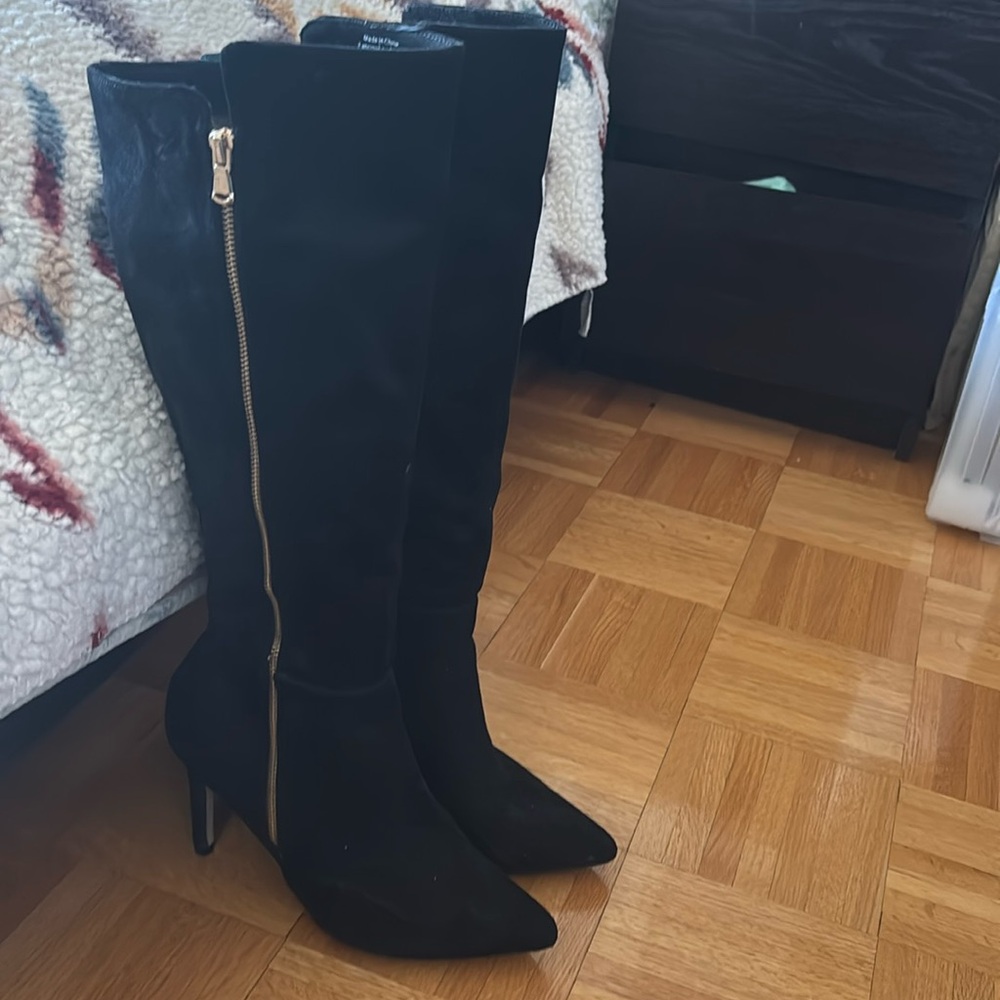 Black velvet-like boots size 9